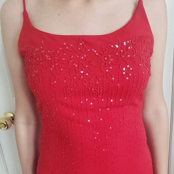 Red Dress - Picture 2 of 4